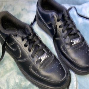 Big kids Black air forces